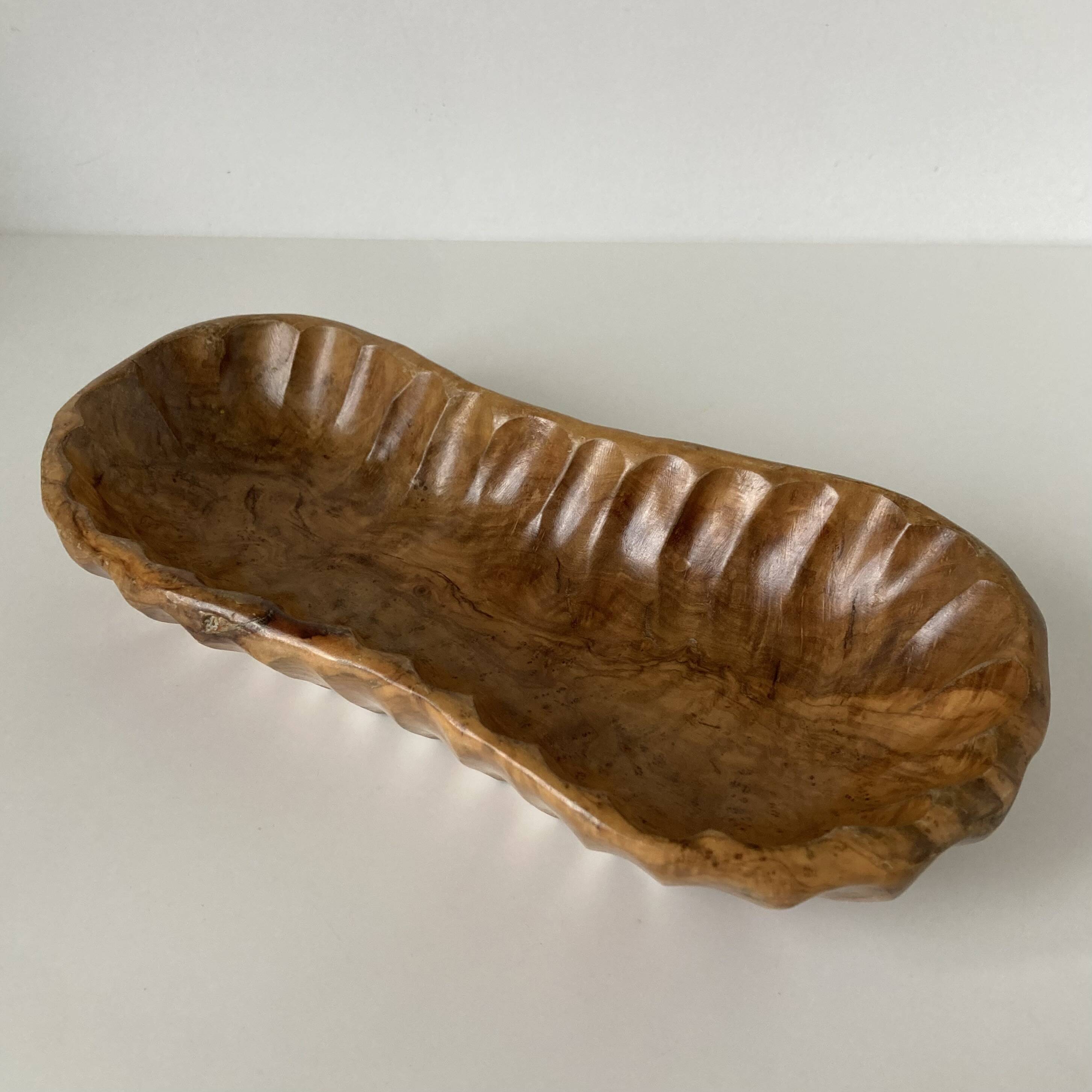 Beautiful vintage fruit bowl or pocket emptier in carved solid wood