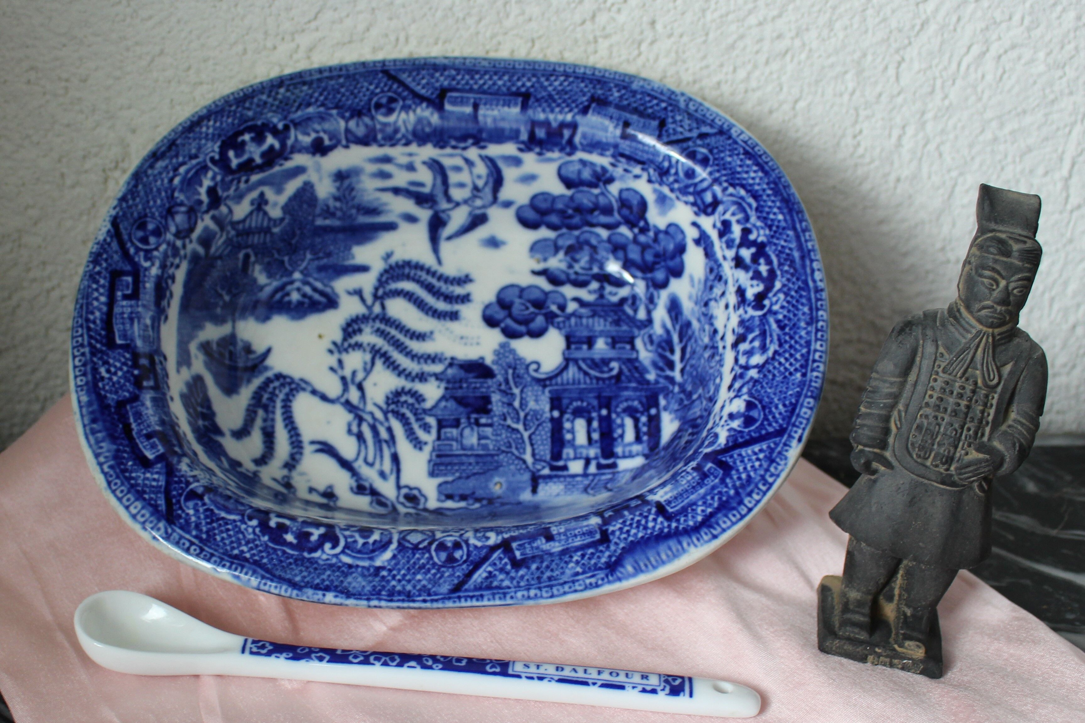 White/blue oval english porcelain dish