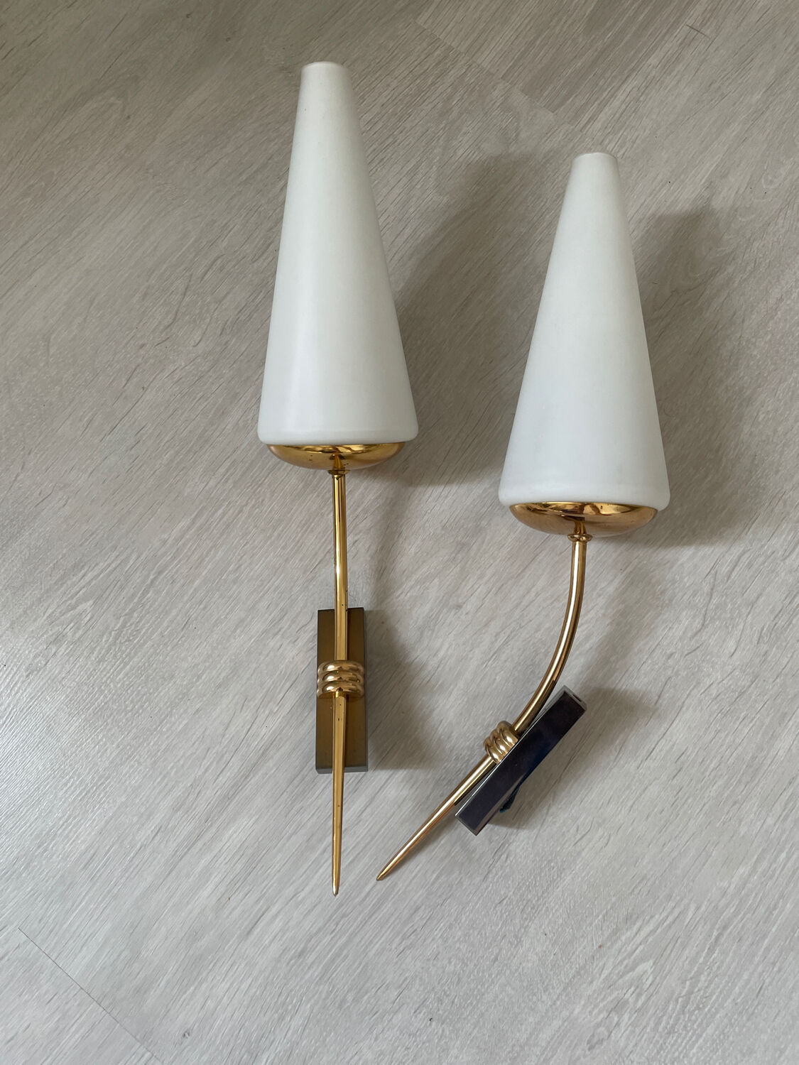 Pair of 1950 sconces in brass and opaque glass
