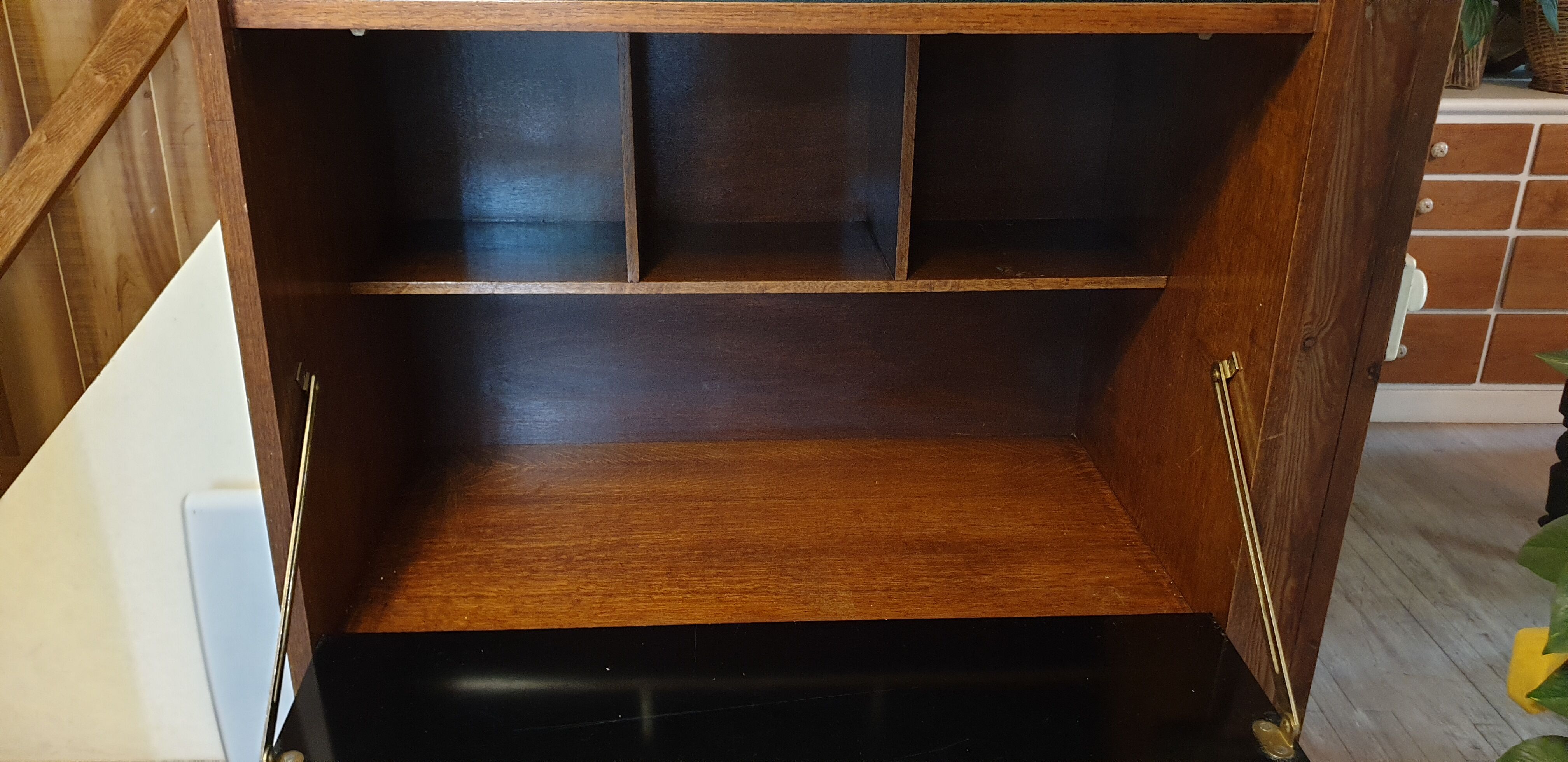 Secretary vintage compass feet