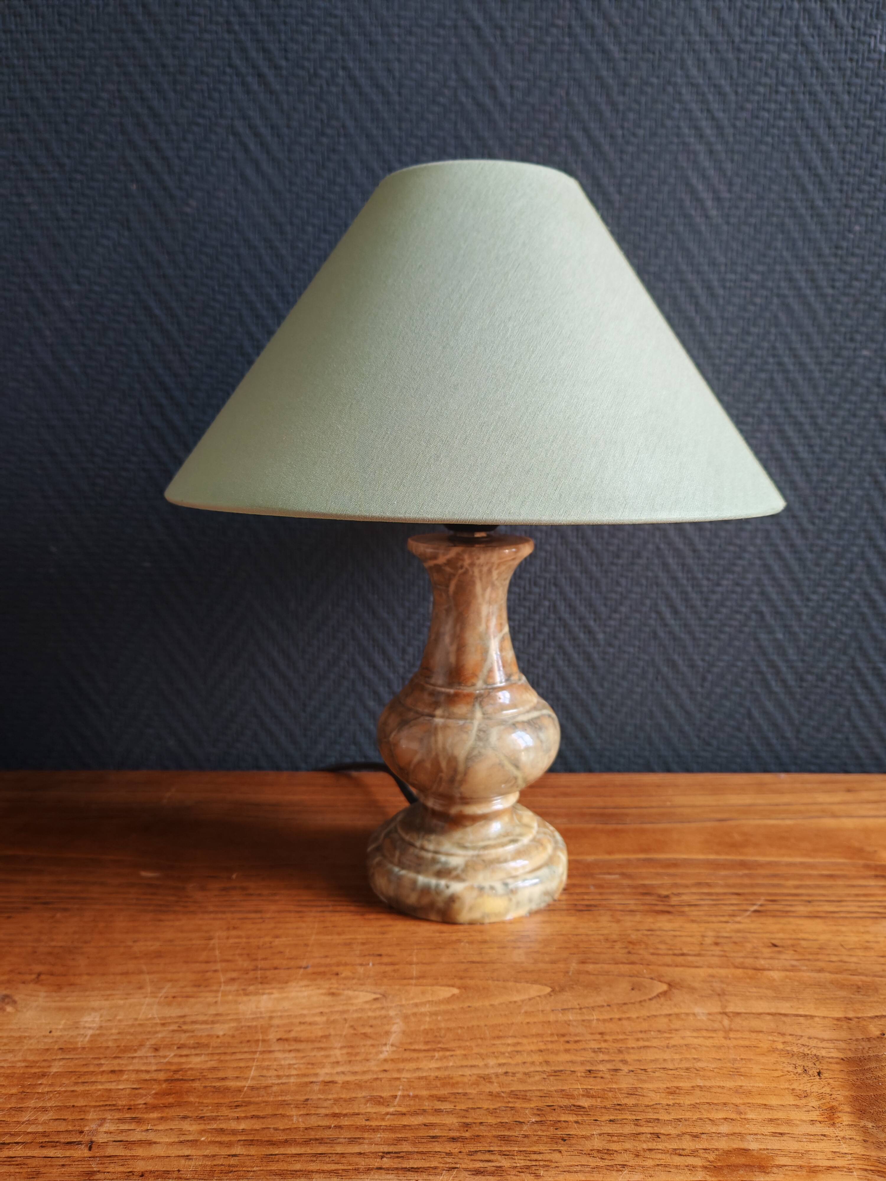 Vintage Table Lamp in Sculpted Alabaster – Base in Natural Stone