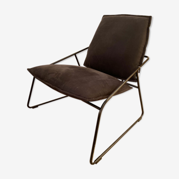 Black tubular chair