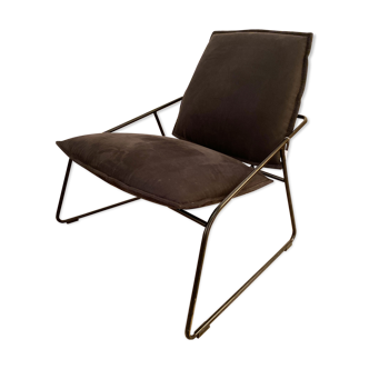 Black tubular chair