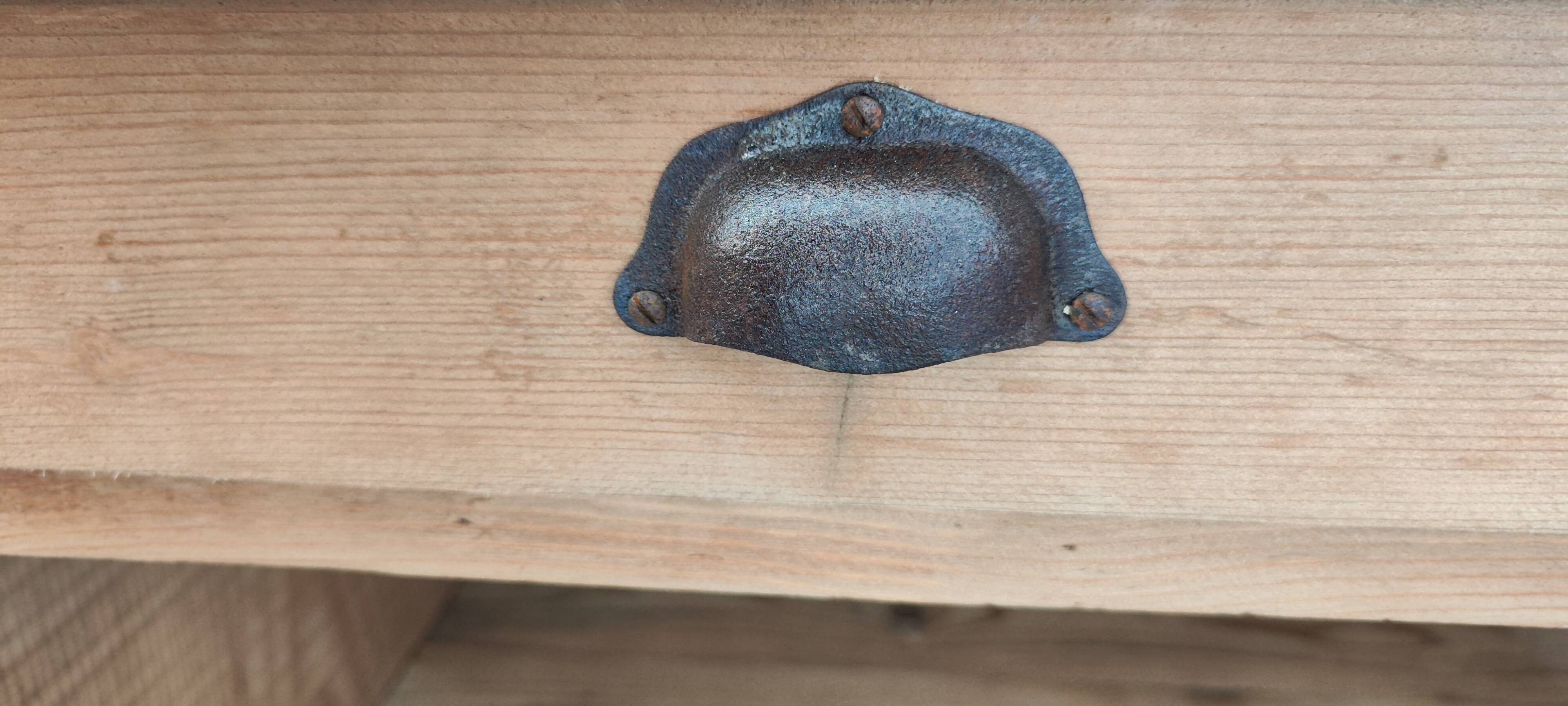 Central island bar counter in pine with two drawers