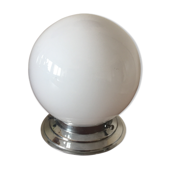 Plafonnier boule opaline vintage