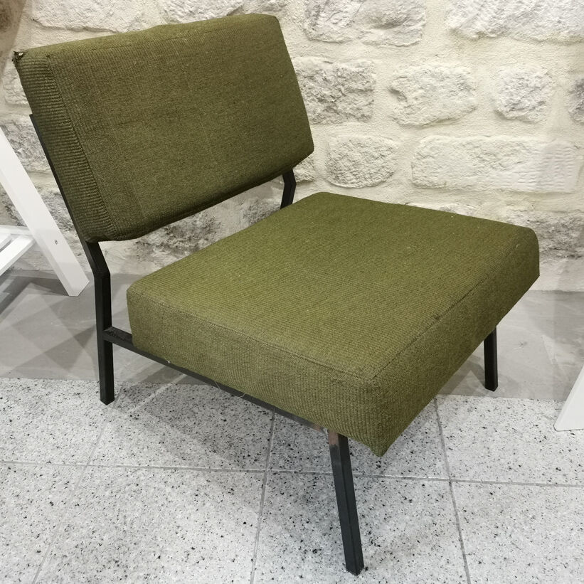 Vintage armchair in good condition