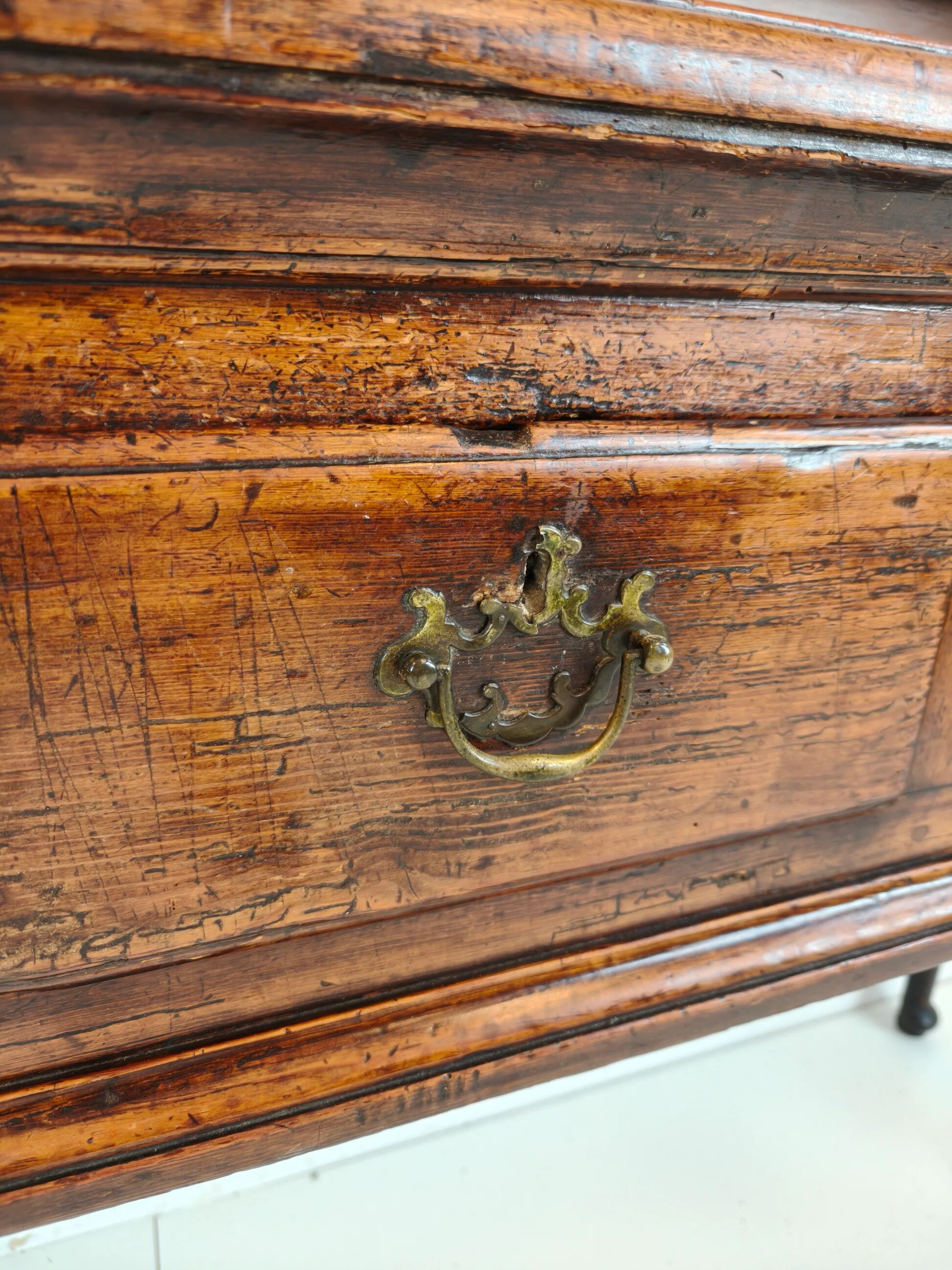 Buffet gallois de style géorgien tardif (XVIIIe siècle) – Chêne massif
