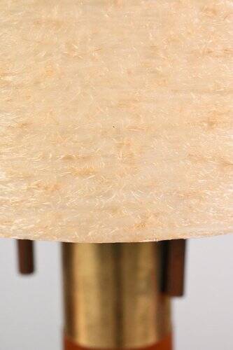 Lampe de table en teck et laiton