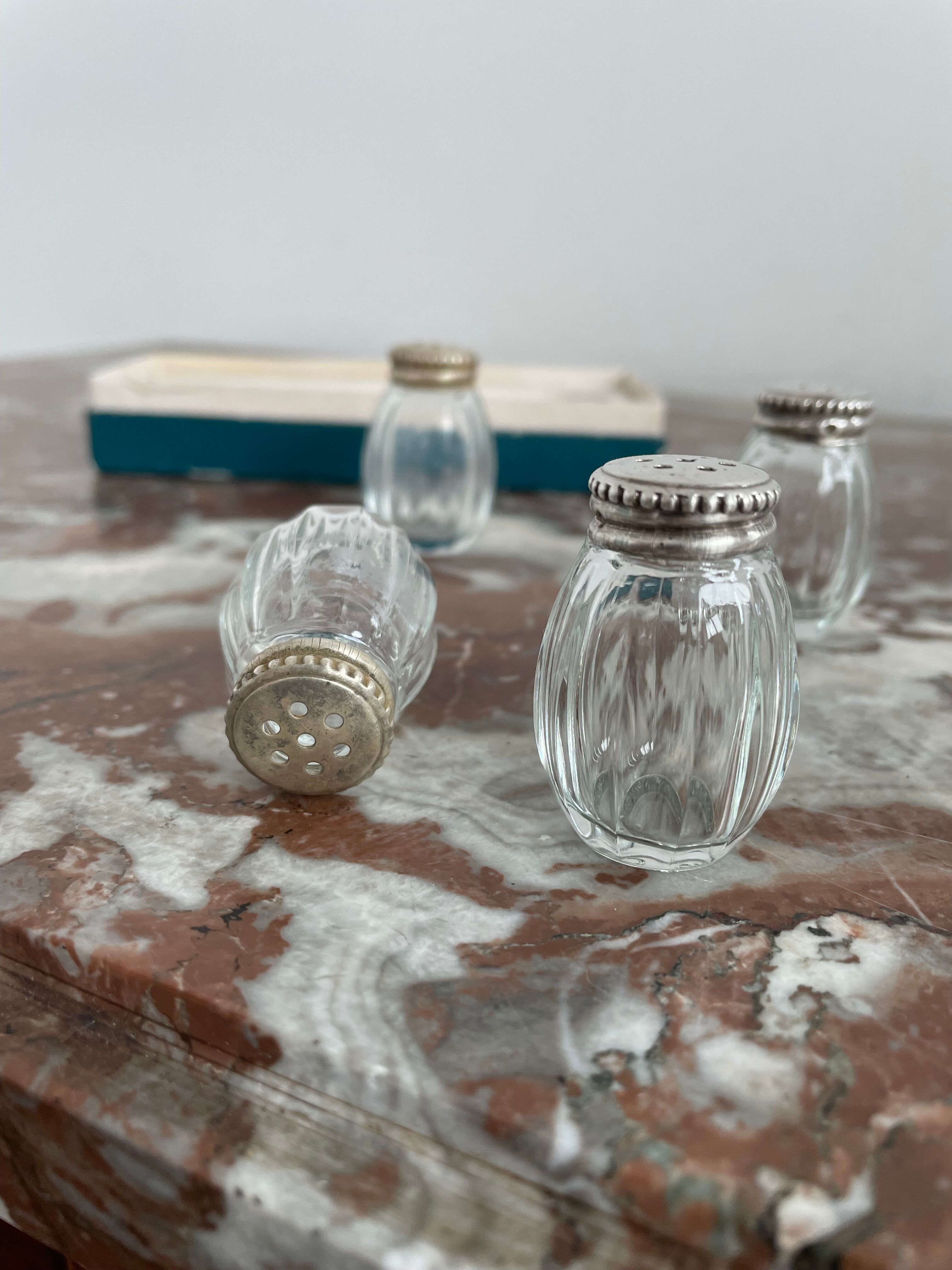 Set of 4 salerons, Christofle goldsmithery, solid silver, pressed molded glass