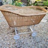 Wicker cradle on wheels, late 19th century