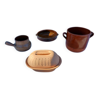 Set of 4 terracotta pottery