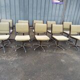 10 chaises