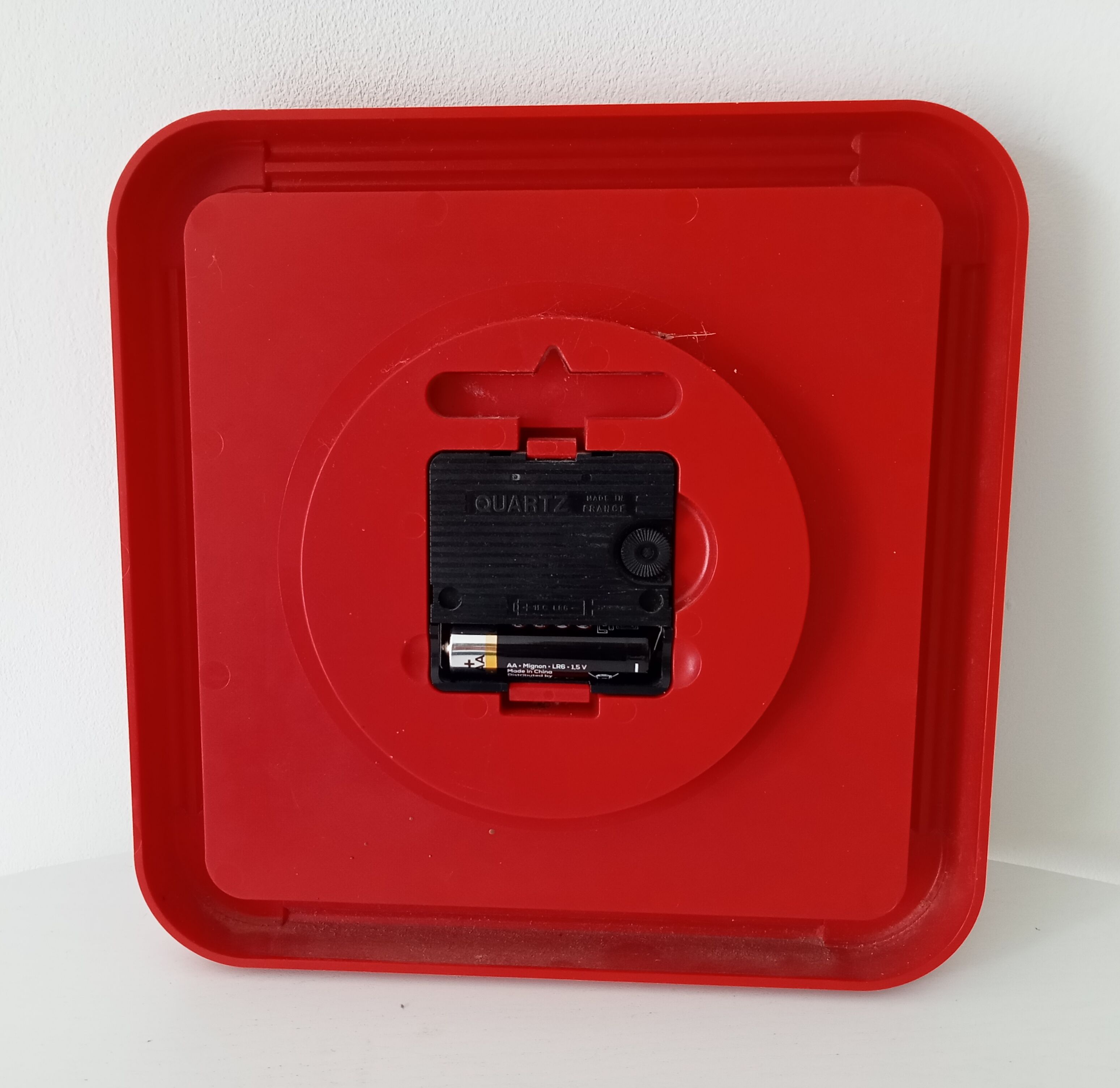 Vintage wall clock Featured 70s/80s