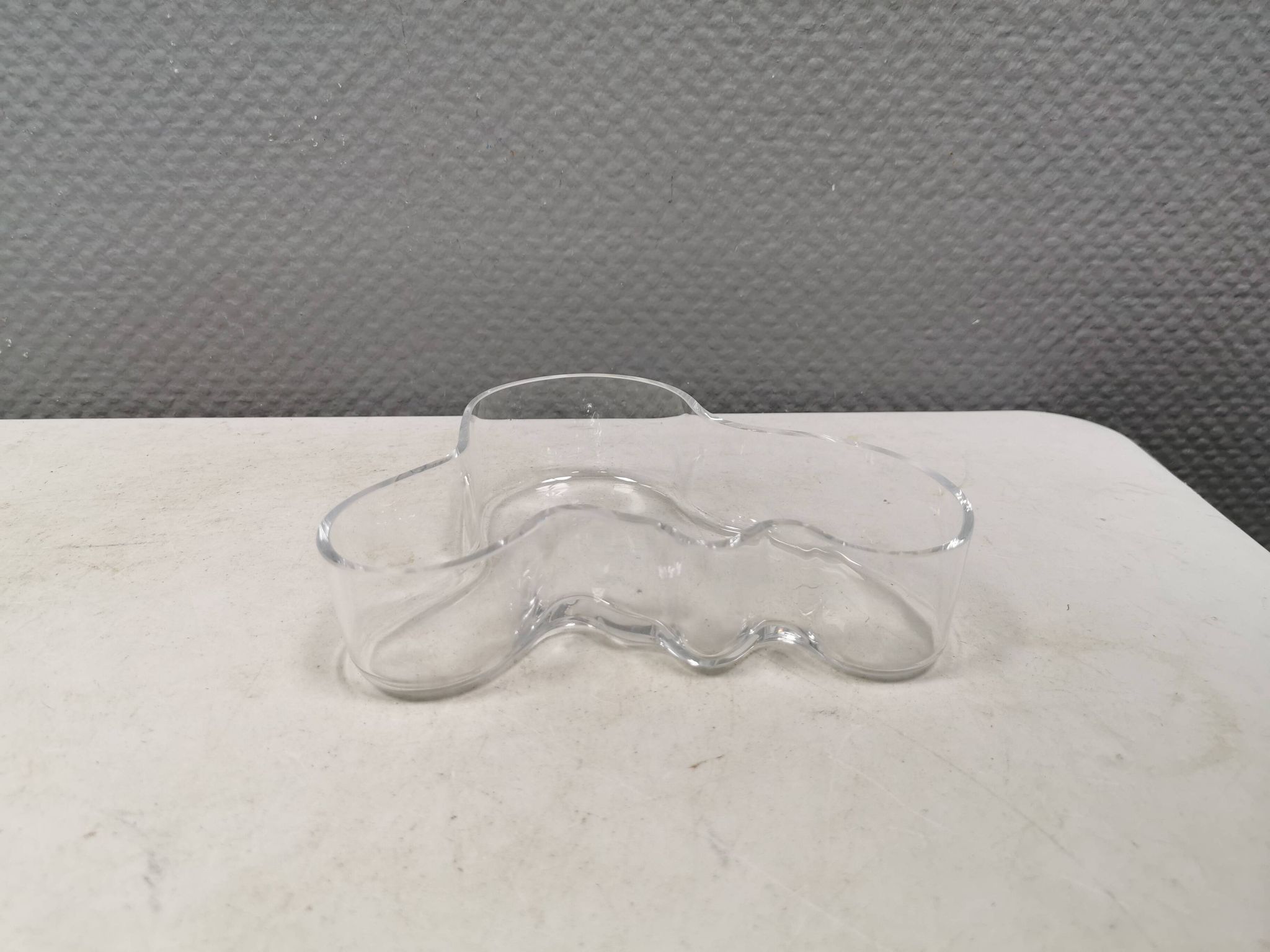 Stylish Alvar Aalto bowl, Finland, estimated to date from the 1980s–90s