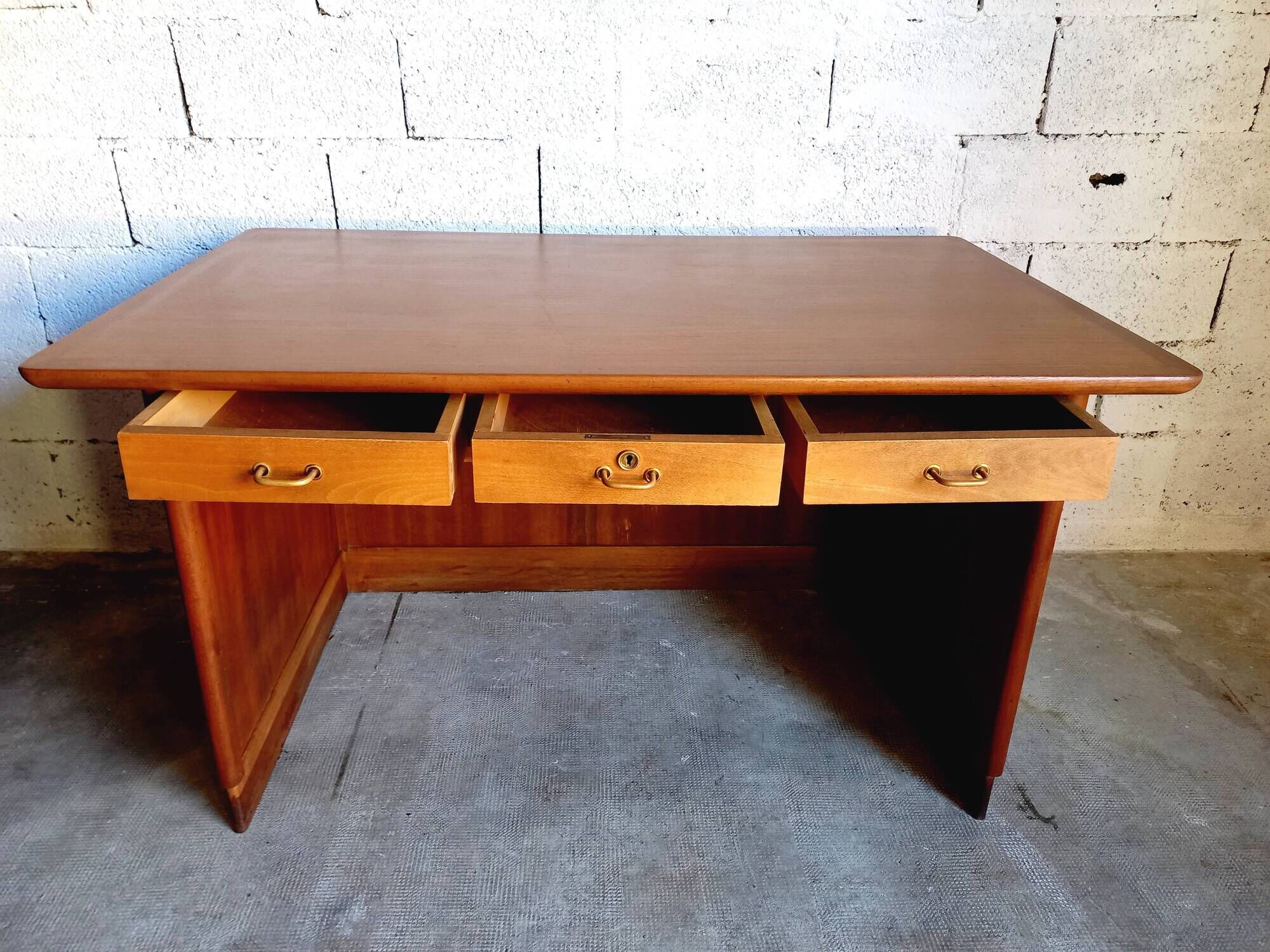 Bureau de direction vintage en bois et teck années 50/60