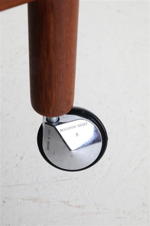 "AT-45" teak serving trolley by Hans Wegner for Andreas Tuck / Mid-century Danish modern design / 1960s