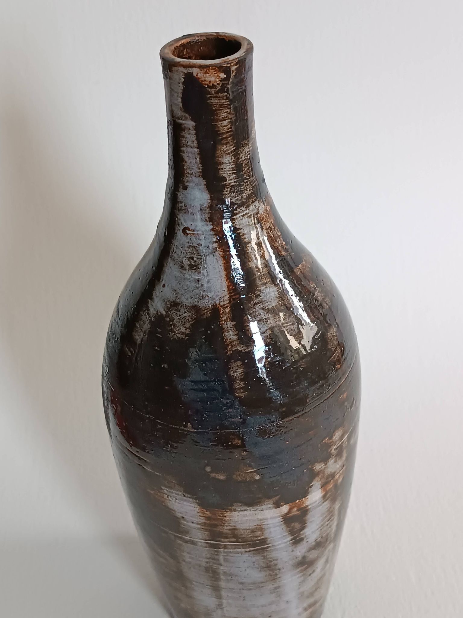 Une bouteille et six gobelets en céramique Gérard Hofmann Vallauris 1950
