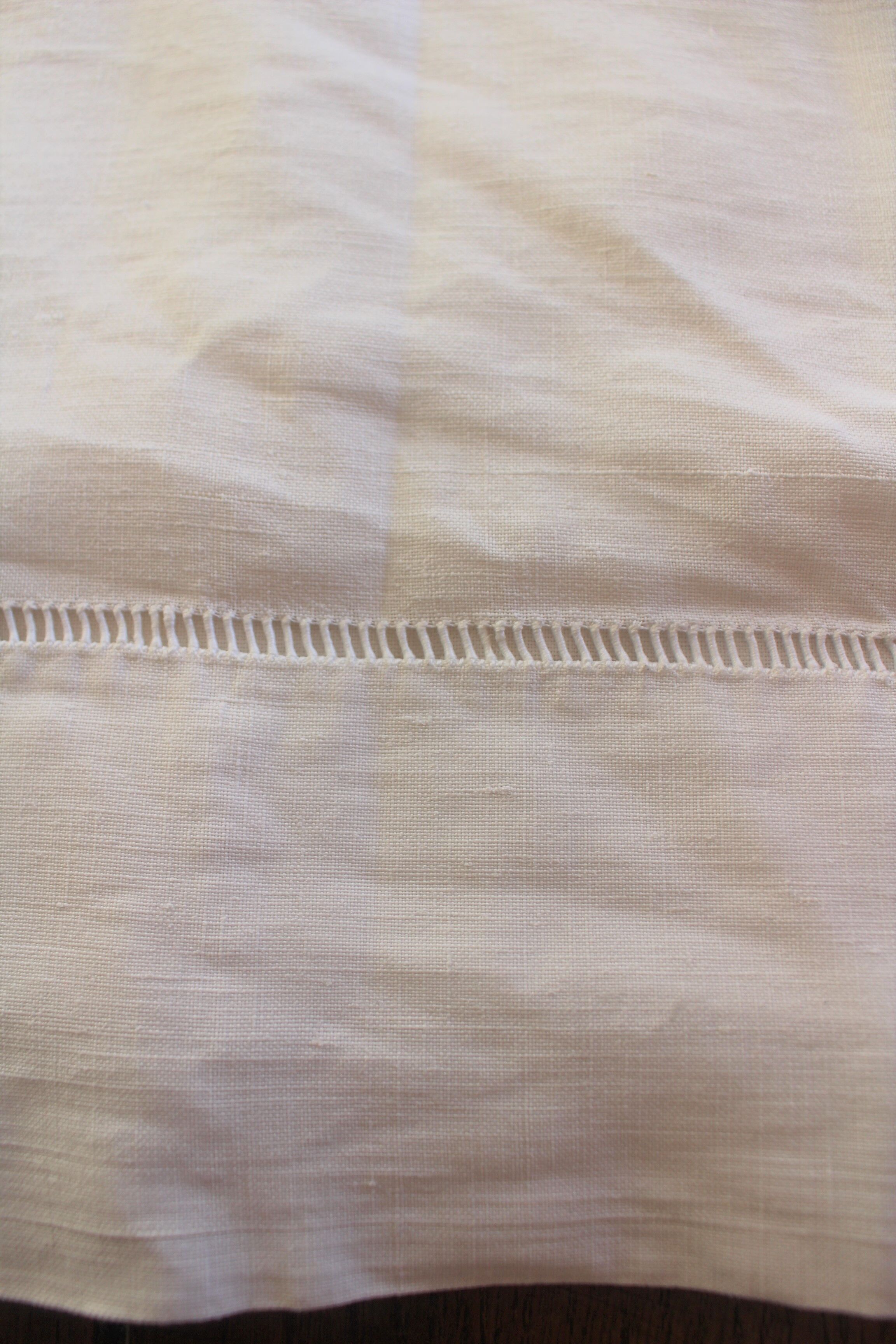 White sheet monograms b j days scales