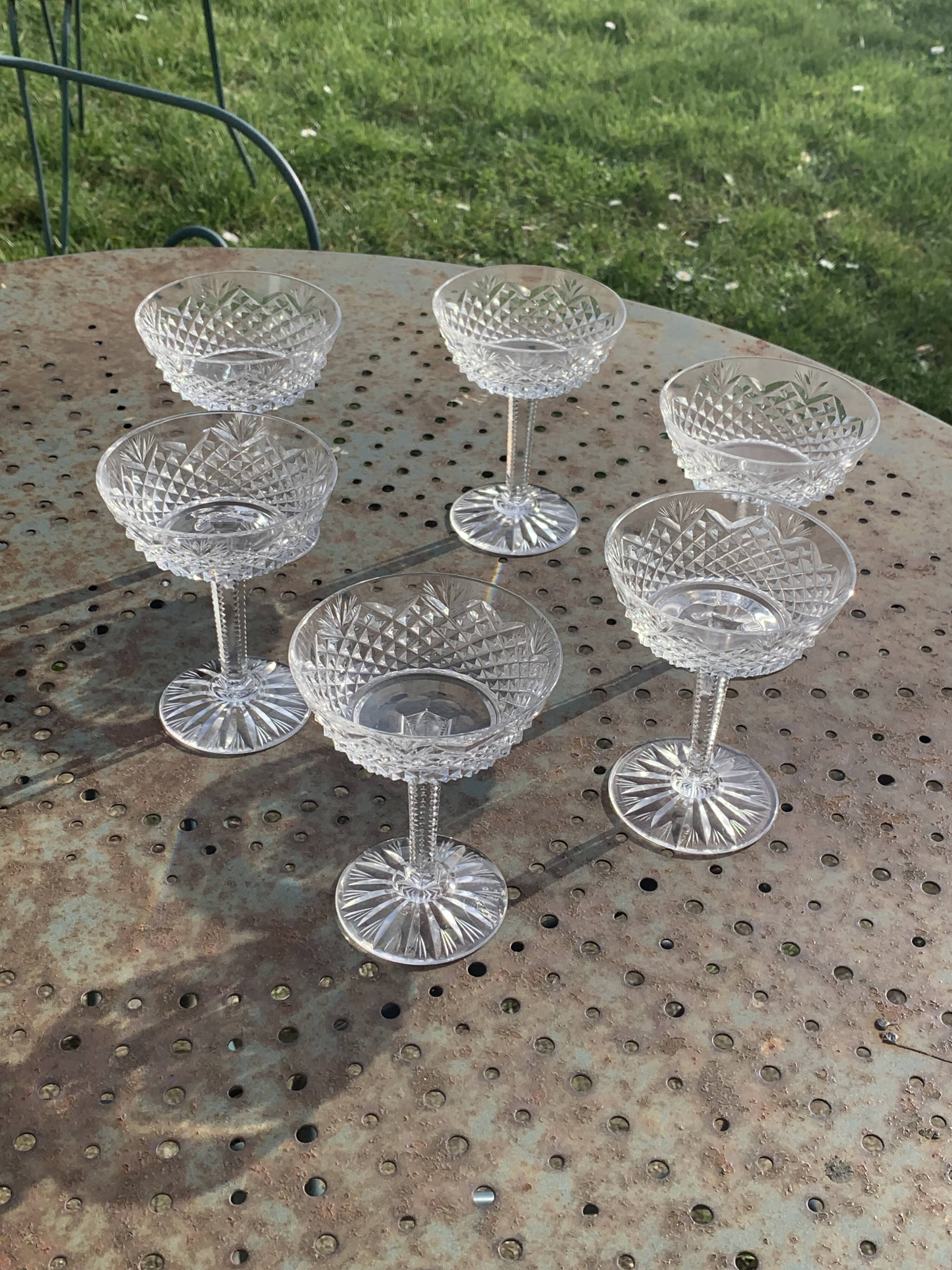 6 champagne glasses in glass and transparent crystal, antique chiseled