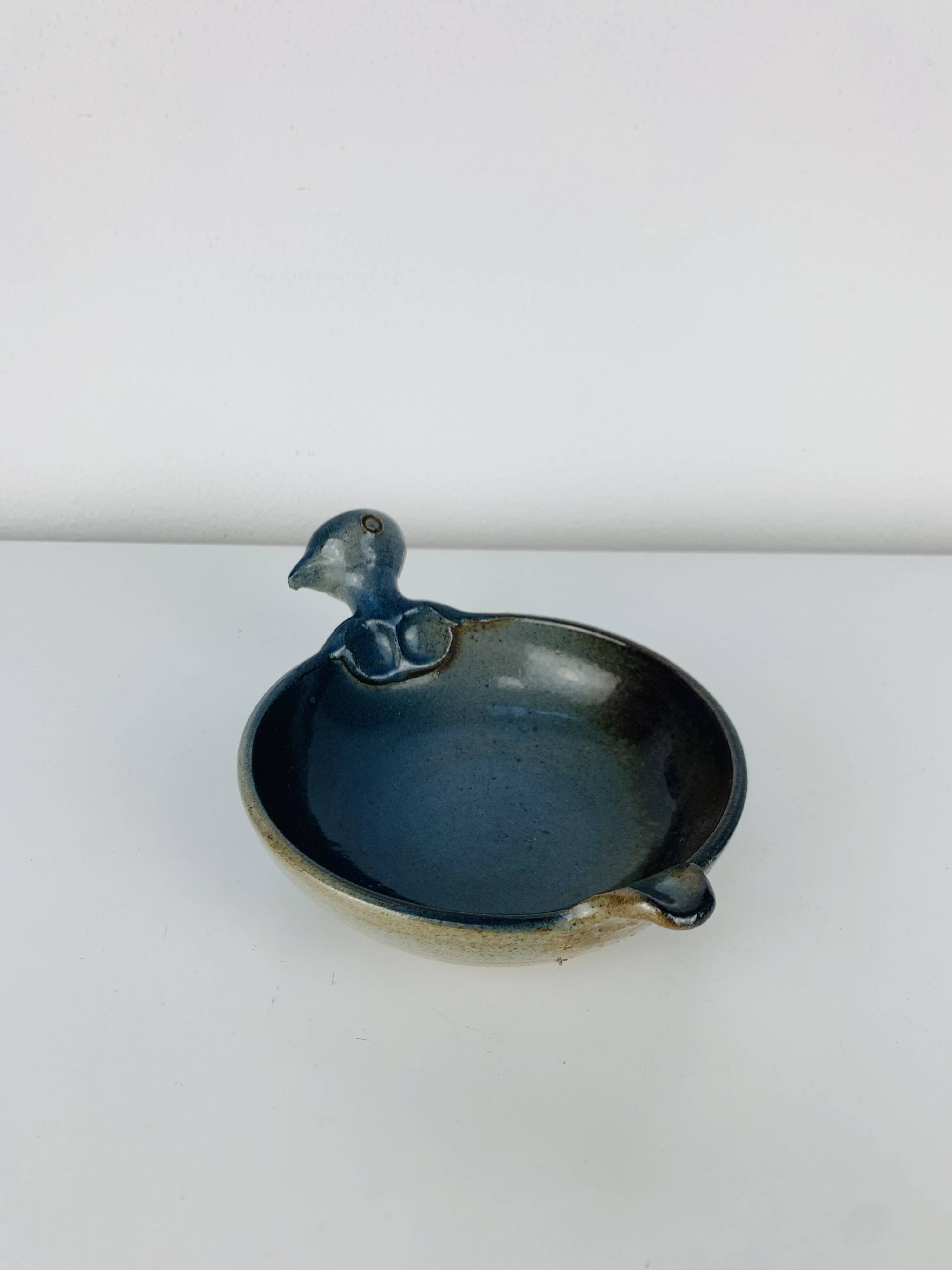 Ceramic bird catchall signed Valérien Taber Vallauris, ashtray.