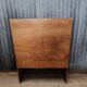 Bibliothèque en bois vintage sur roulettes