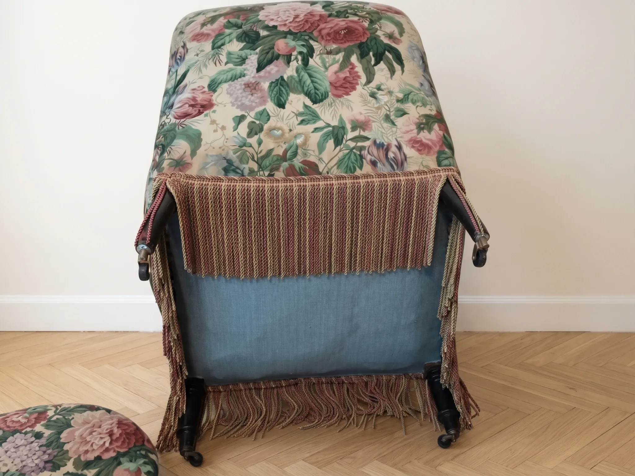 Set of 2 Napoleon III armchairs and footstool, floral fabric