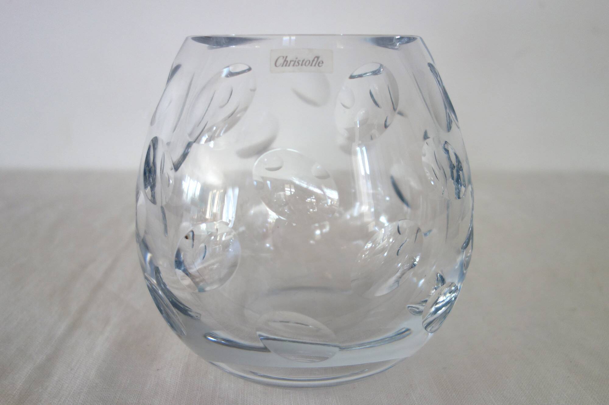 Vase boule modèle Cluny en cristal par Christofle