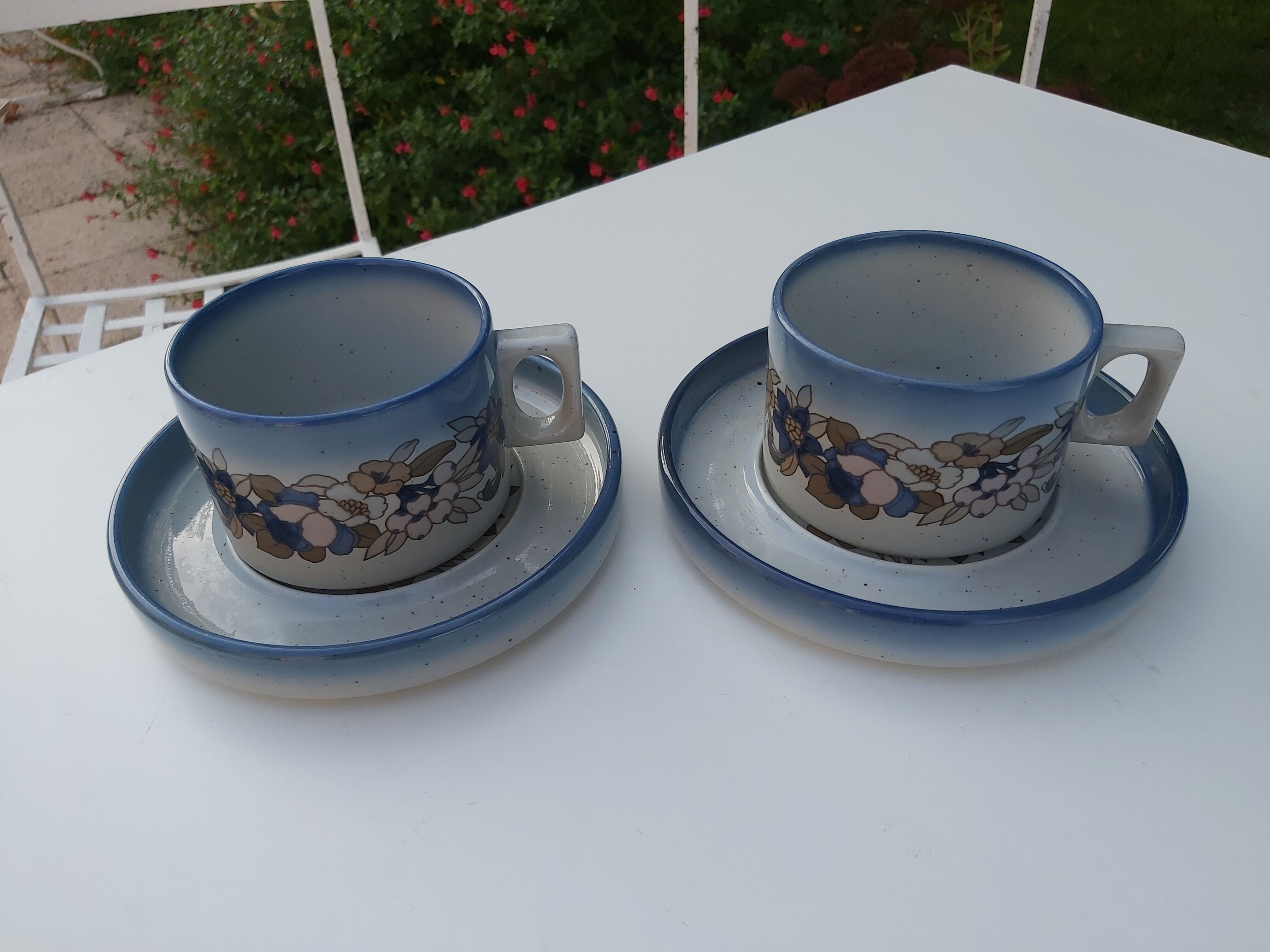 Duo cups in Brenne sandstone