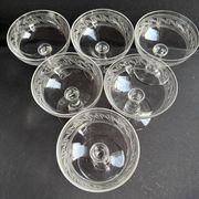 6 coupes à champagne Baccarat gravure Grecque inclinée