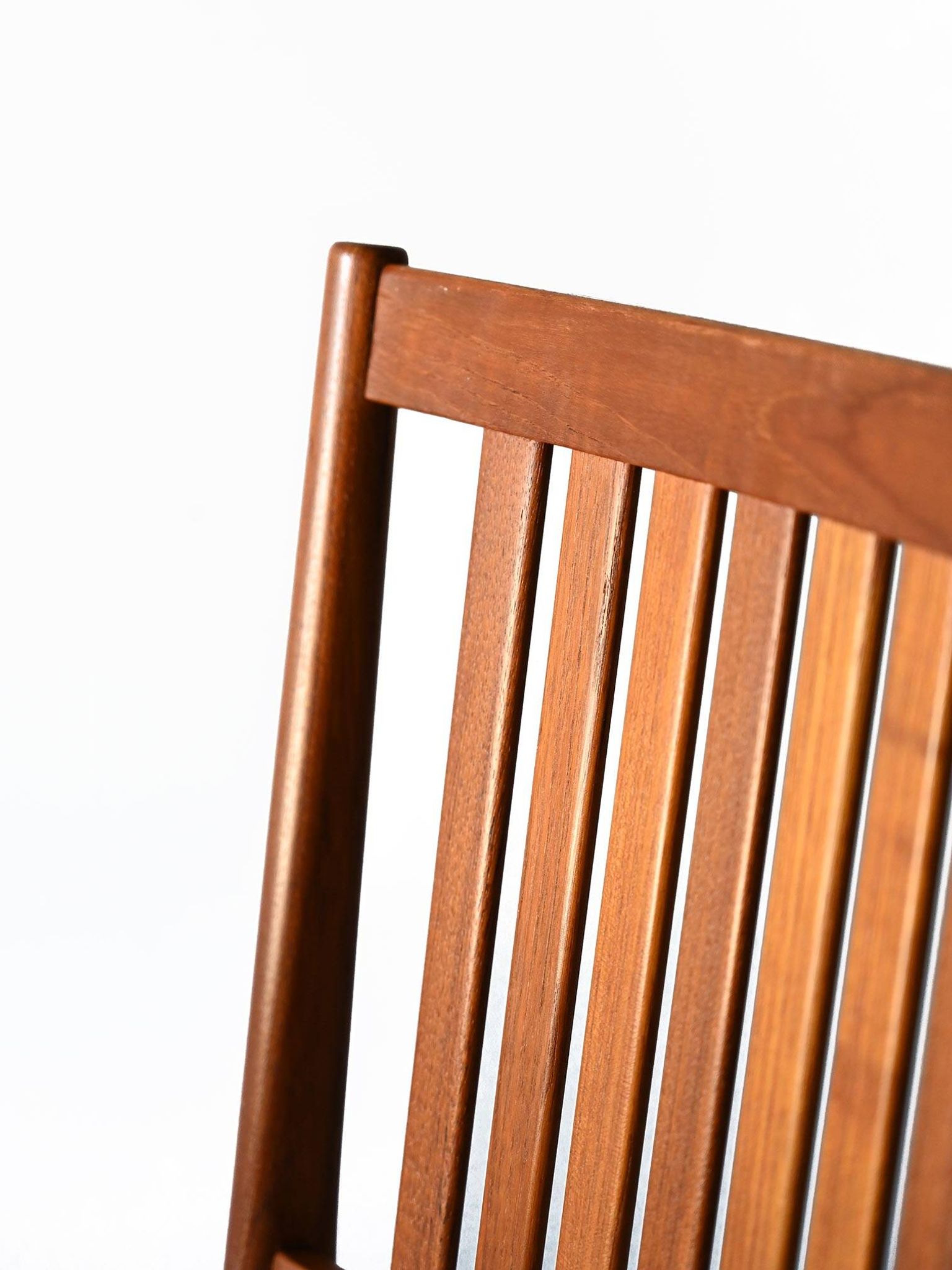 Lot de 4 chaises suédoises