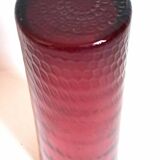 Ruby red glass vase with honeycomb effect from the 50s Height 35.3 cm