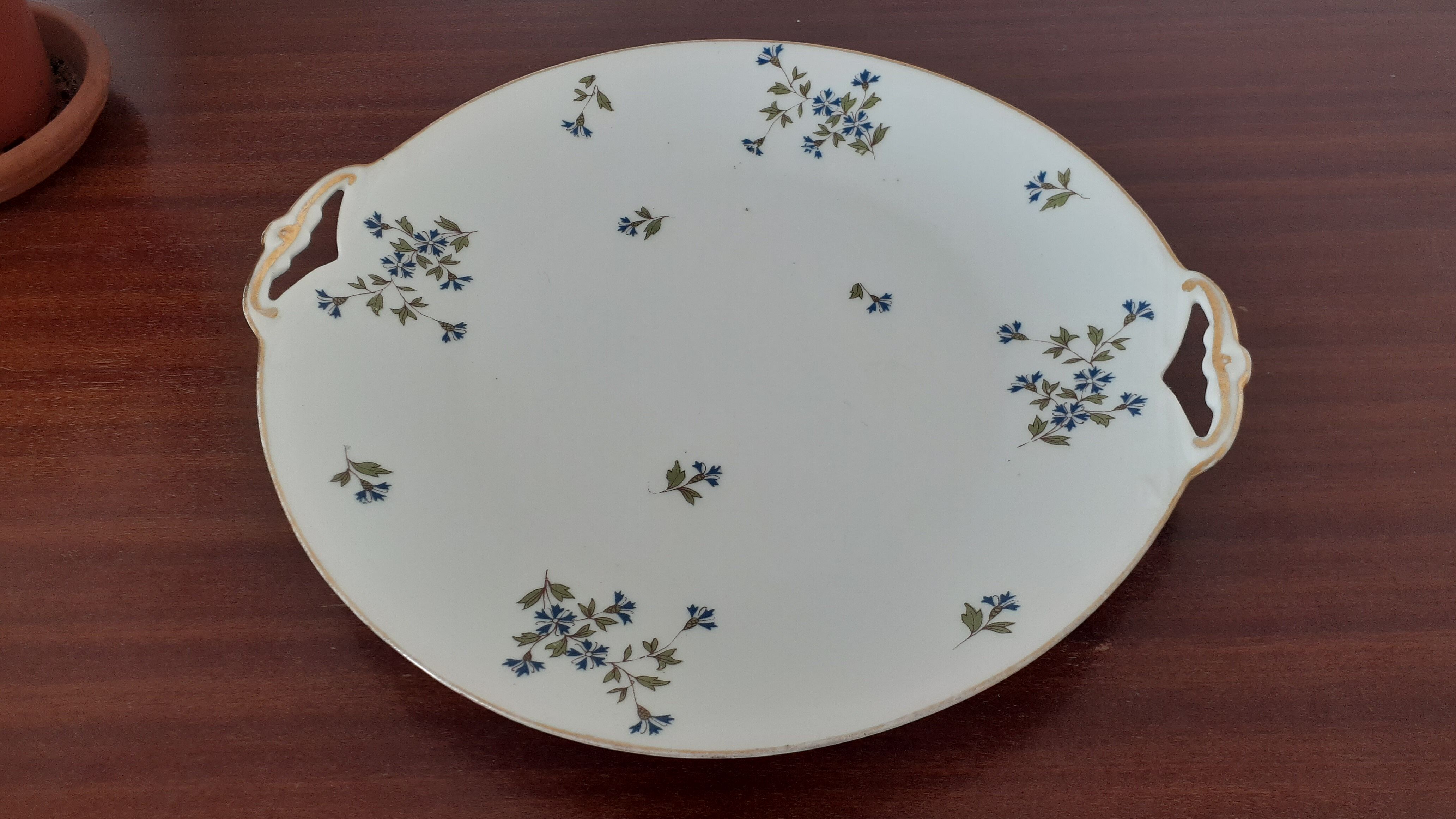 Cake dish decorations Barbeaux