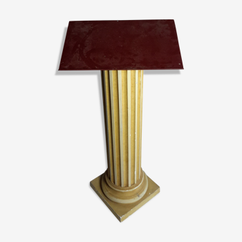 Colonne en plâtre