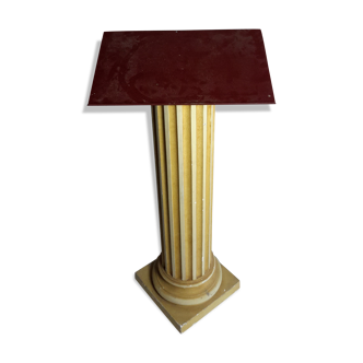 Colonne en plâtre