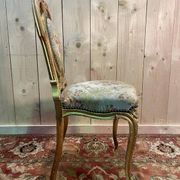 Suite de 4 chaises en bois doré Napoléon III