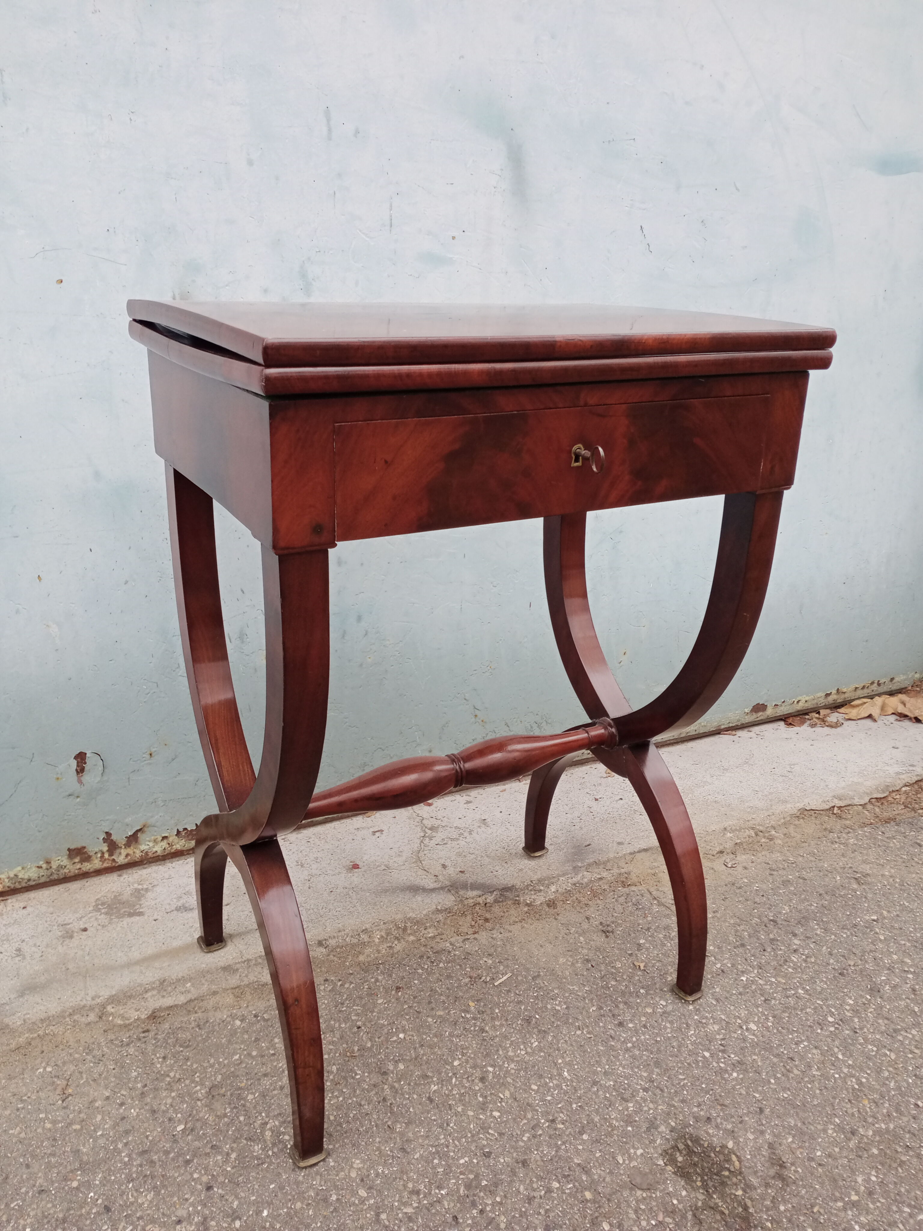 Table a games restoration 19 eme