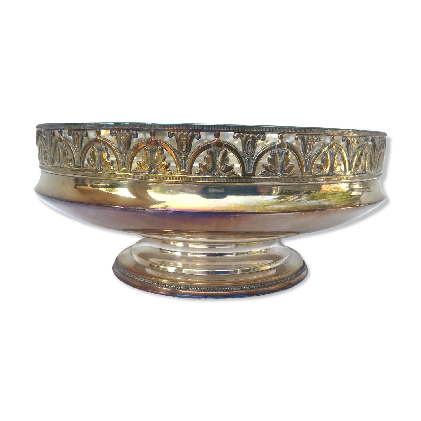 Fruit cup in silver metal