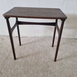 Table d'appoint scandinave foncée