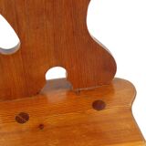 Chaise de salle à manger de style folklorique en bois, Tchécoslovaquie 1973