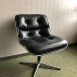 Designer Charles Pollock's Executive Chairs for Knoll