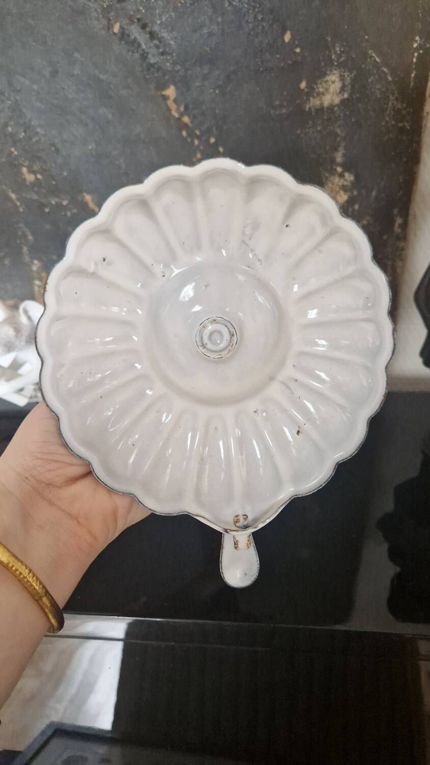 Enameled sheet metal candlestick holder