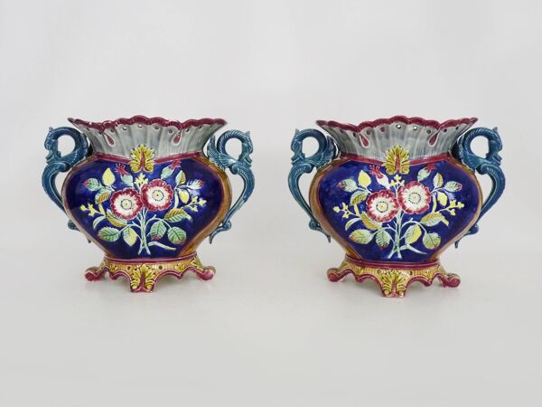 Paire d'anciennes jardinières cache pot en barbotine dragon Art Nouveau