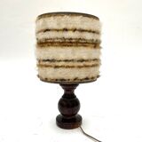 Lampe en bois avec abat-jour en laine et plastique années 70