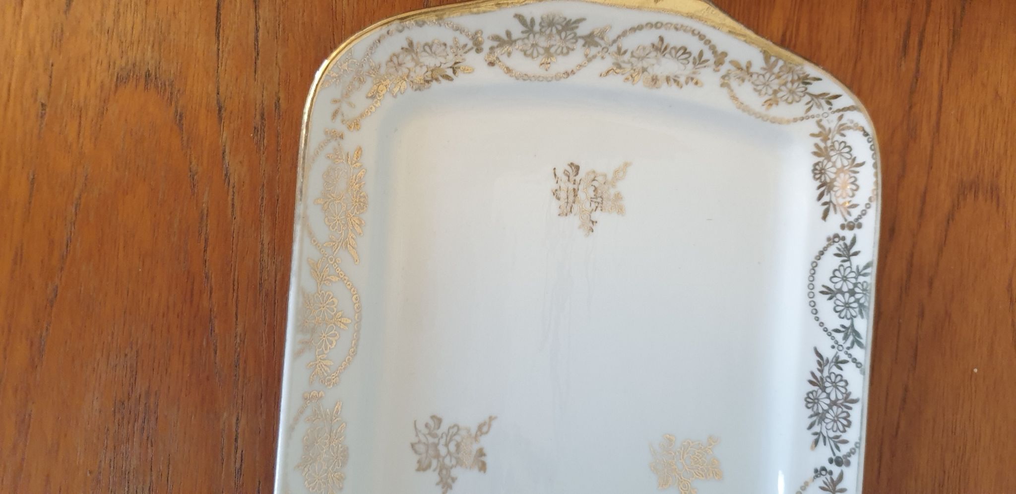 Cake dish