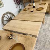 Farmhouse table with central extensions