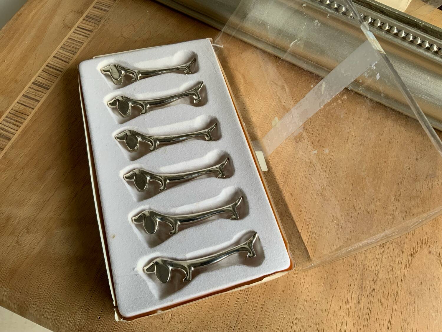 Vintage silver-plated metal knife rest - Set of 6 dachshunds •® •- Elegant