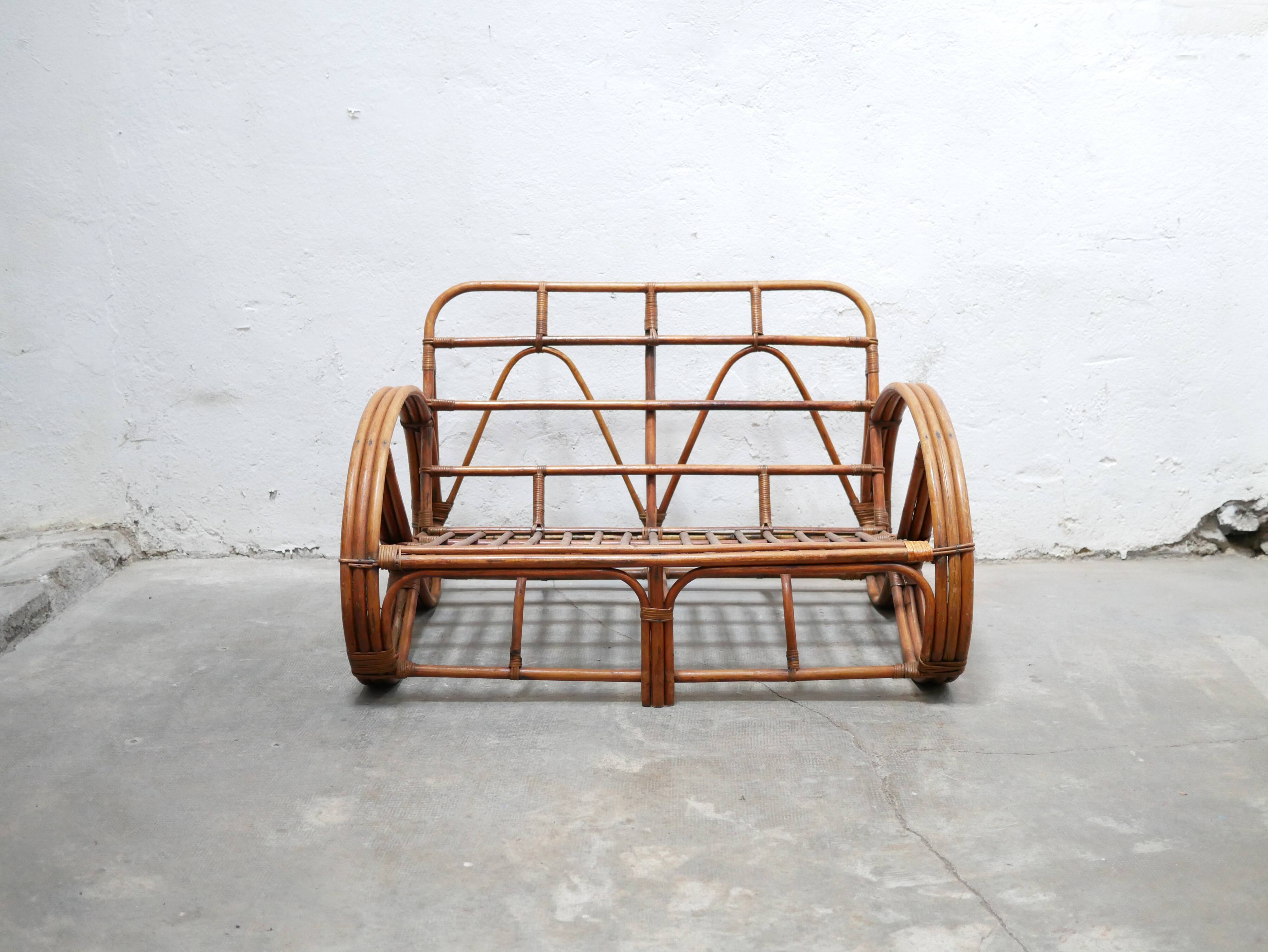 Canapé bretzel vintage en rotin