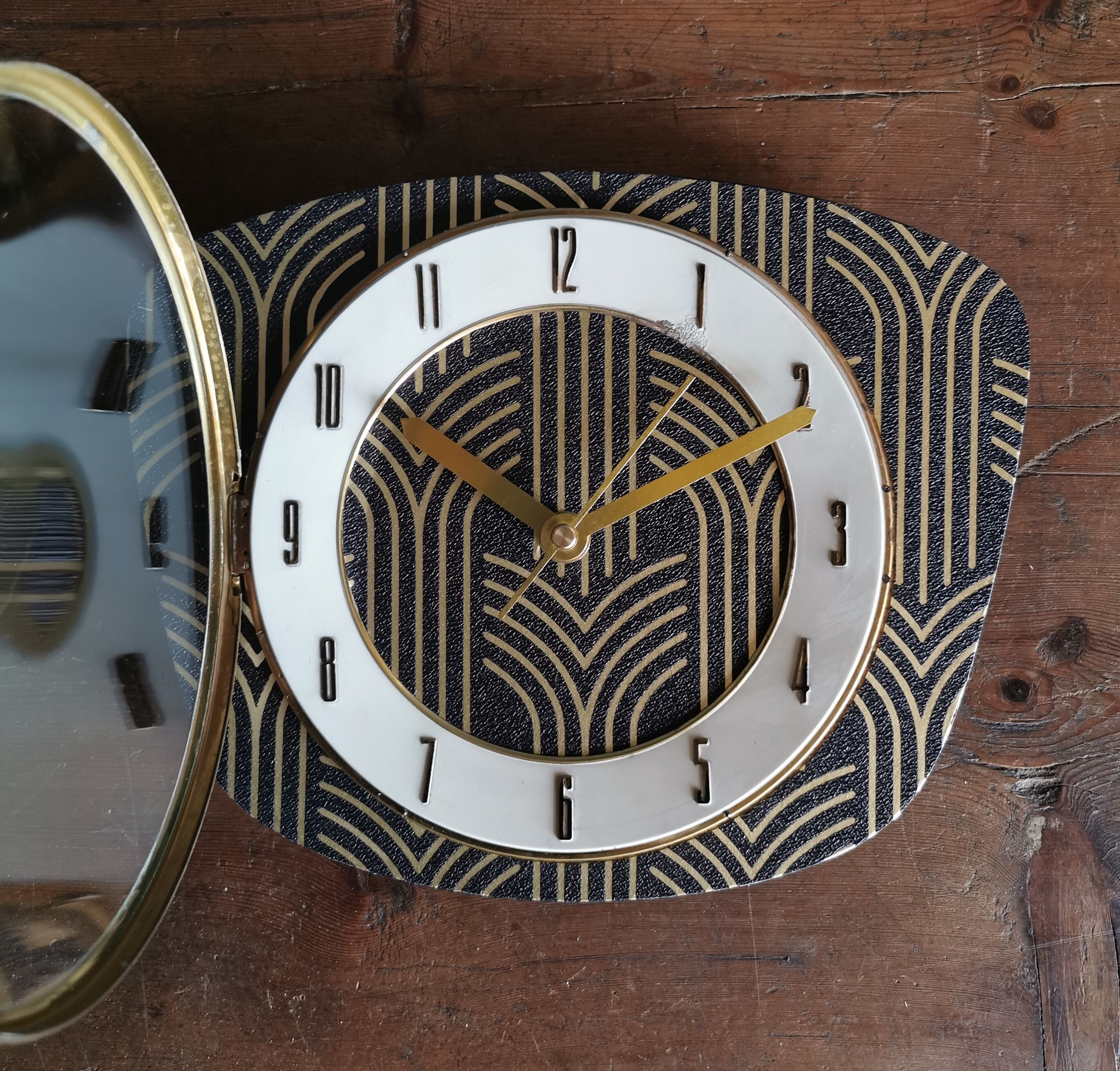 Vintage clock silent rectangular wall clock "Golden Black"