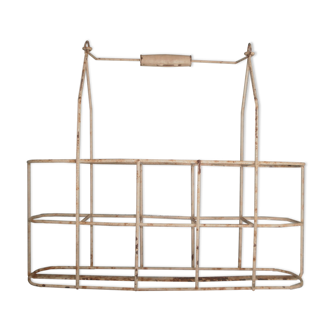 Metal bottle basket