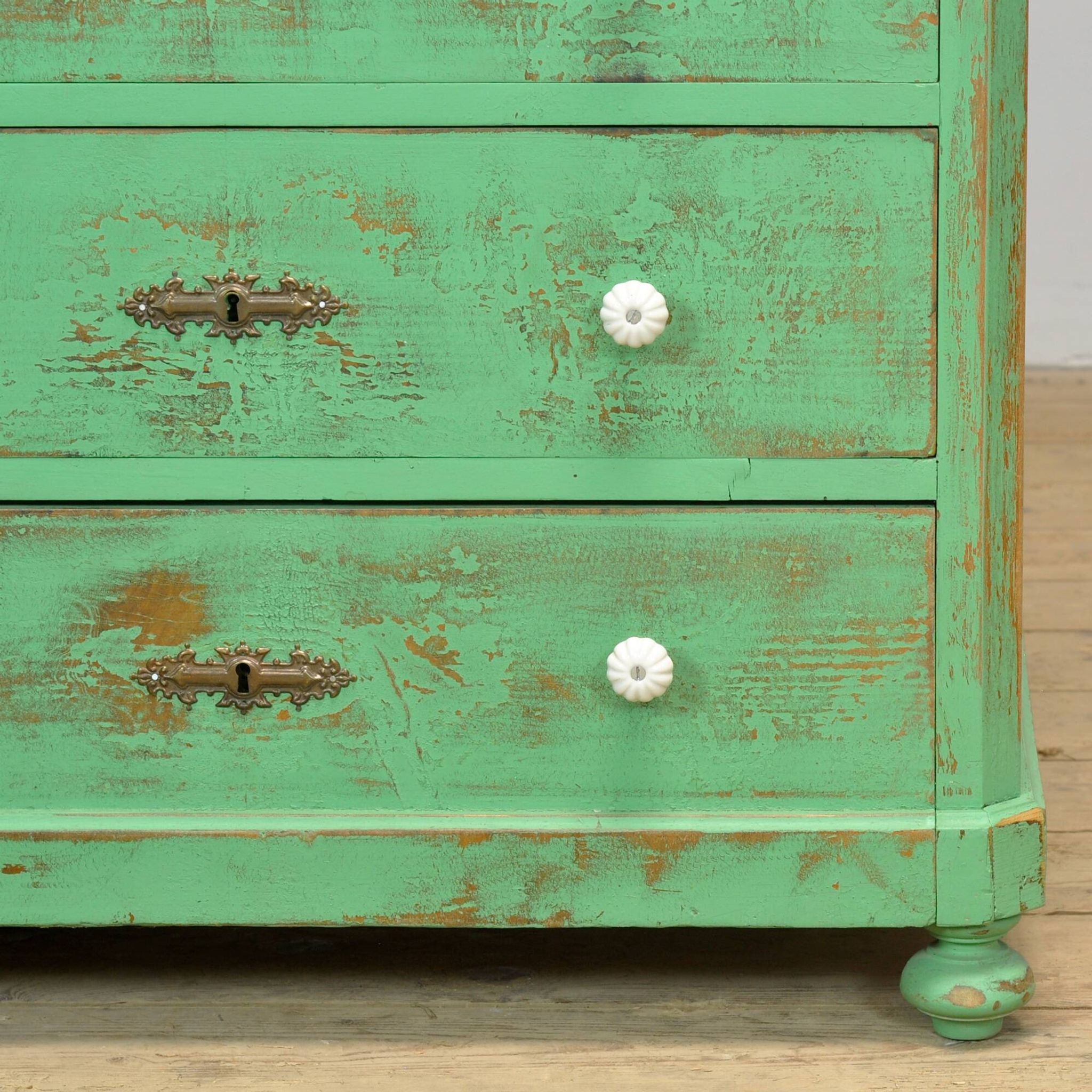 Commode en pin, vers 1910